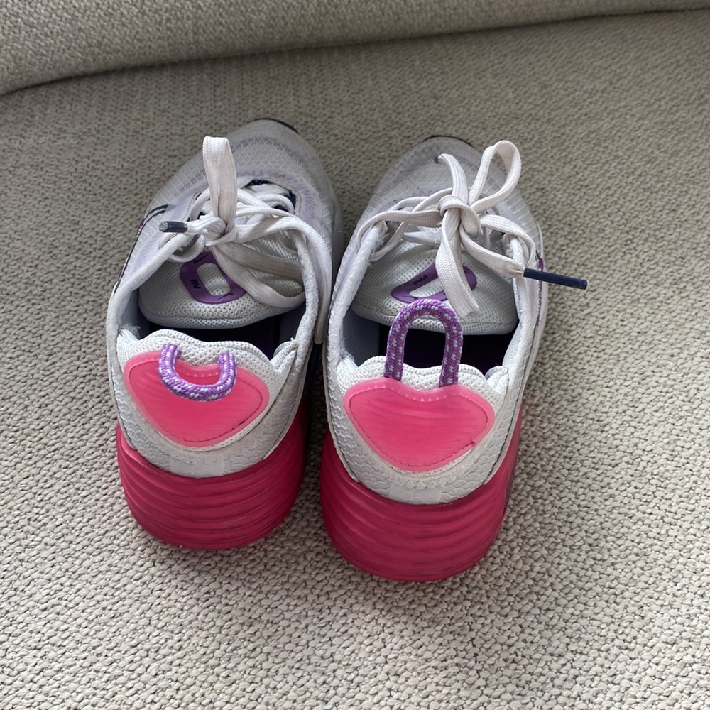 Size 11 - Picture 3 of 3
